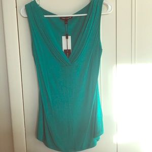 Cable & Gauge Sleeveless top
